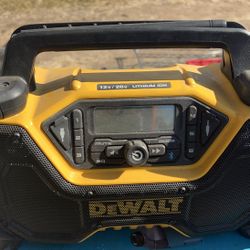 DeWalt 12V/20V Bluetooth Jobsite Radio
