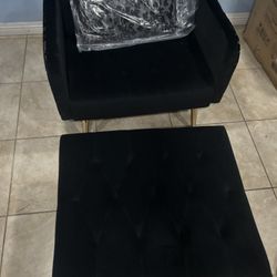 Chair With Ottoman 