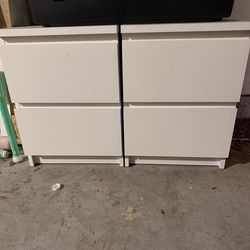 2 IKEA Storklinta nightstands