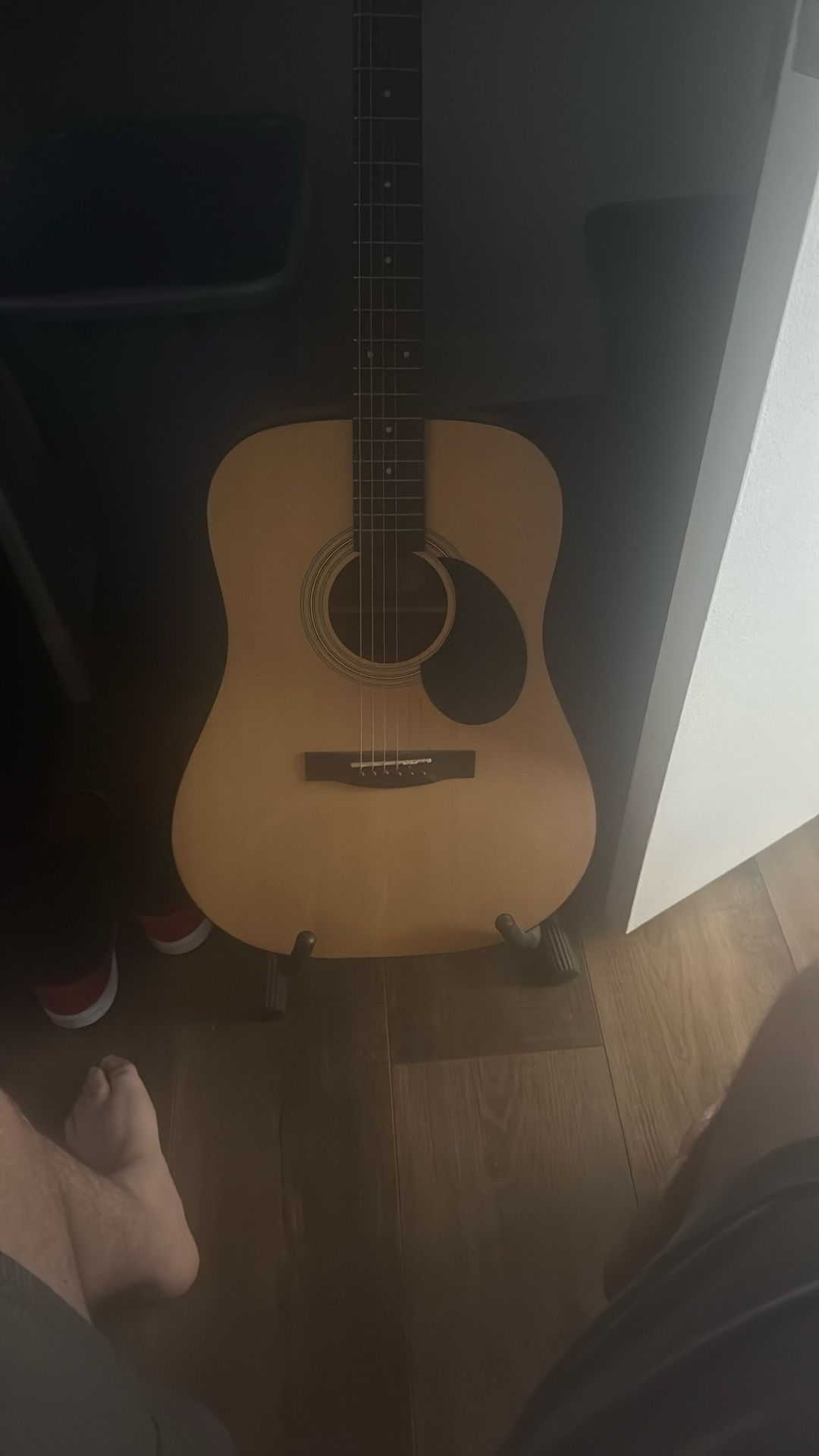 Jasmine Guitar & Stand