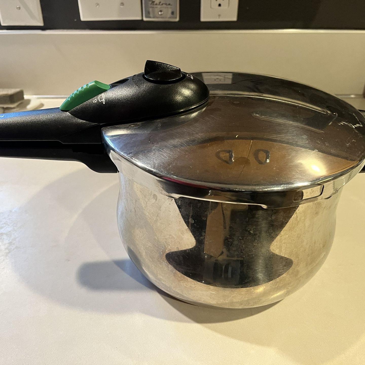Fagor Pressure Cooker for Sale in Redmond, WA - OfferUp