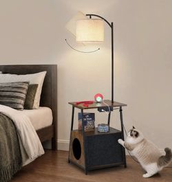 Floor Lamp with Table,Night Stand with Lamp,Side Table with Cat Scratcher