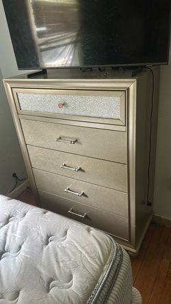 Queen, size mattress, boxspring, and frame +5 drawer dresser