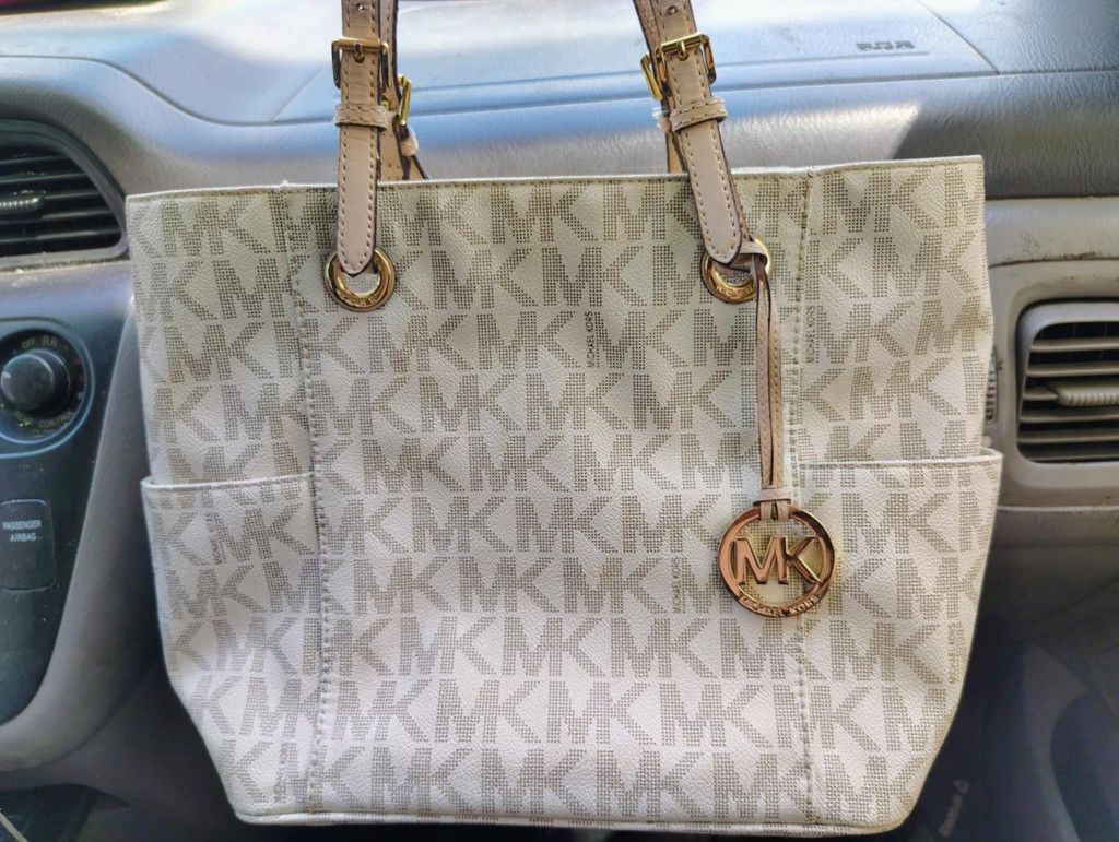 Michael Kors Purses Wallet And Shoes