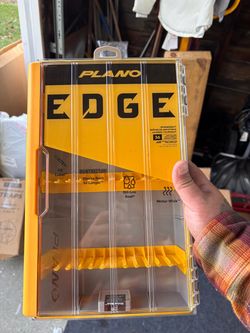 Plano Edge 3700 Spinnerbait Tackle Box