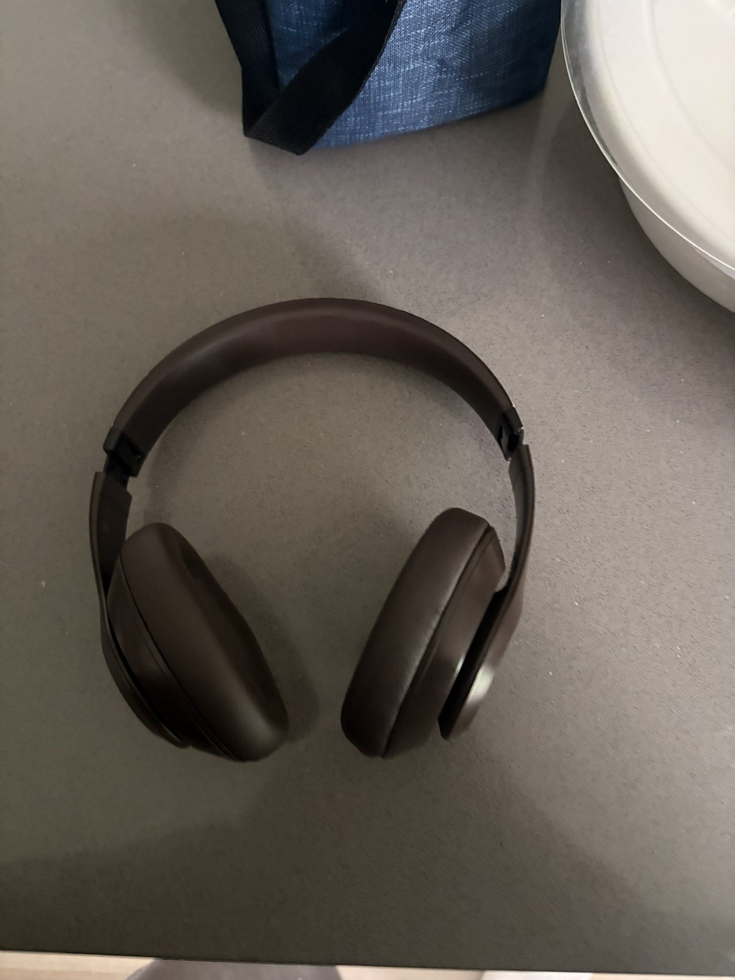 Noise cancellation Beats Studio Pro