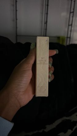 XO Khloe Kardashian