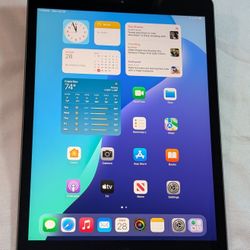 VERY Nice APPLE iPad 7 10.2 inch 32GB WIFI PLUS 4G CELLULAR UNLOCKED iOS18