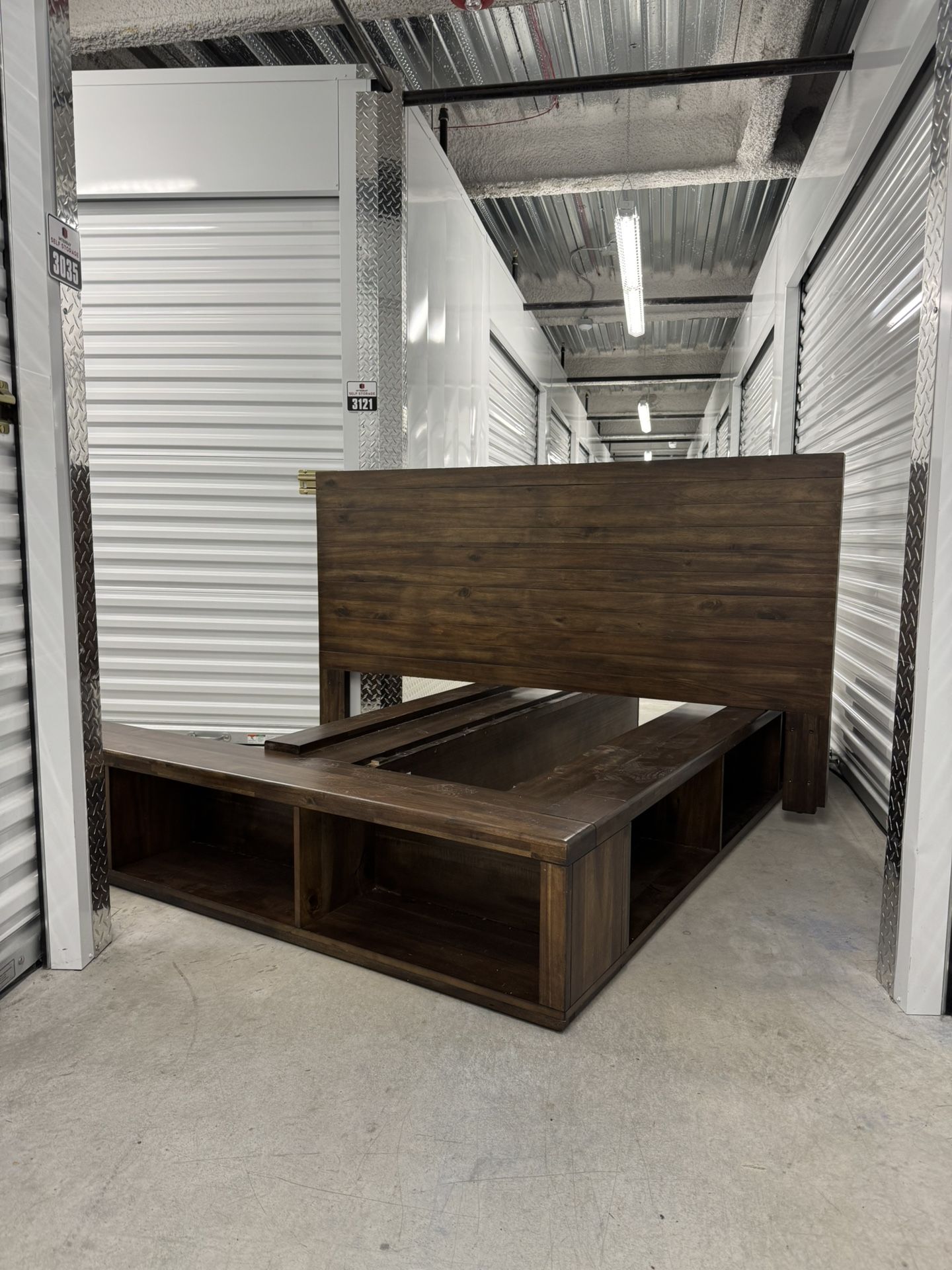 Wood Bed frame (queen)