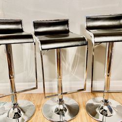 3 Bar Stools Black With Metal