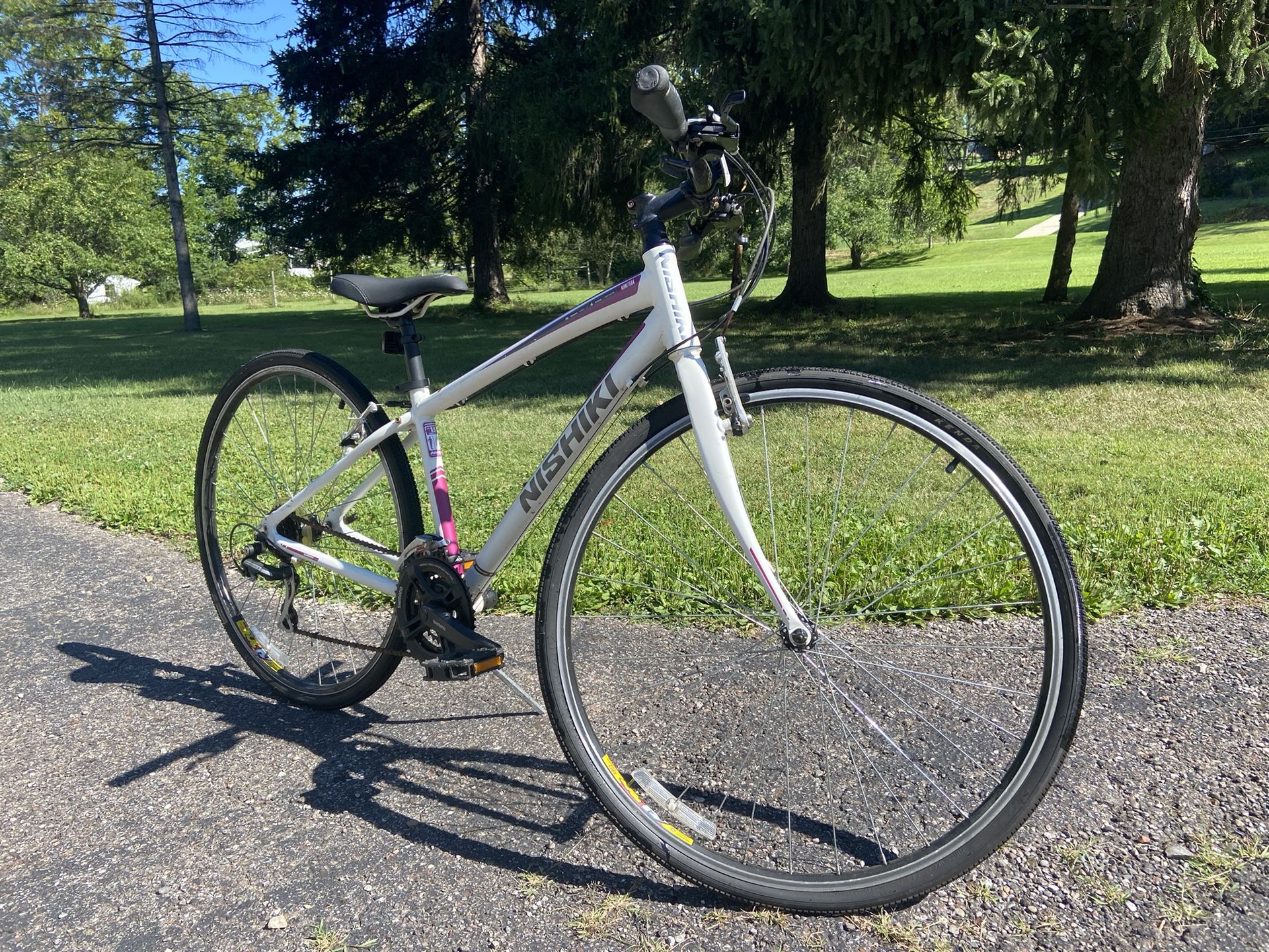 Nishiki Manitoba Women’s Hybrid Bike