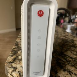 Motorola SB6141 Surfboard modem