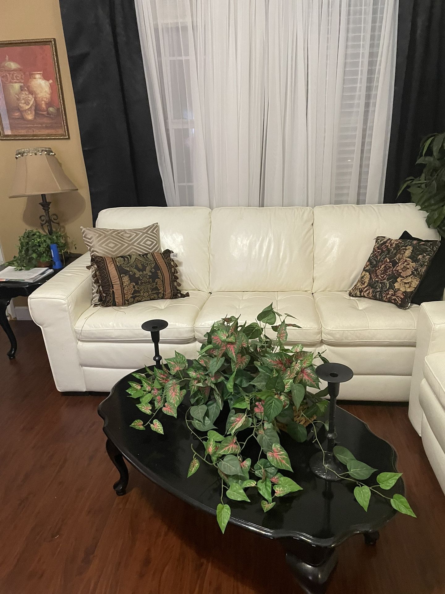 White Leather Sofas