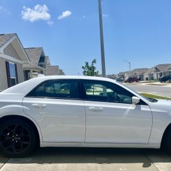 2021 Chrysler 300