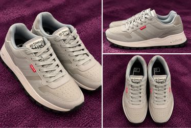Levi’s Men’s Gray Sneakers – Size 8