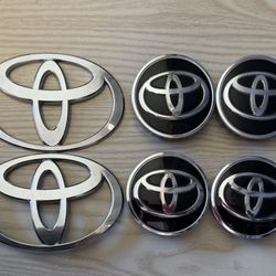 Toyota Emblems 