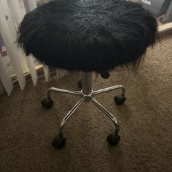 Rolling Vanity Chair