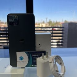 iPhone 11 Pro Max 256Gb Unlocked Like New With Warranty !!