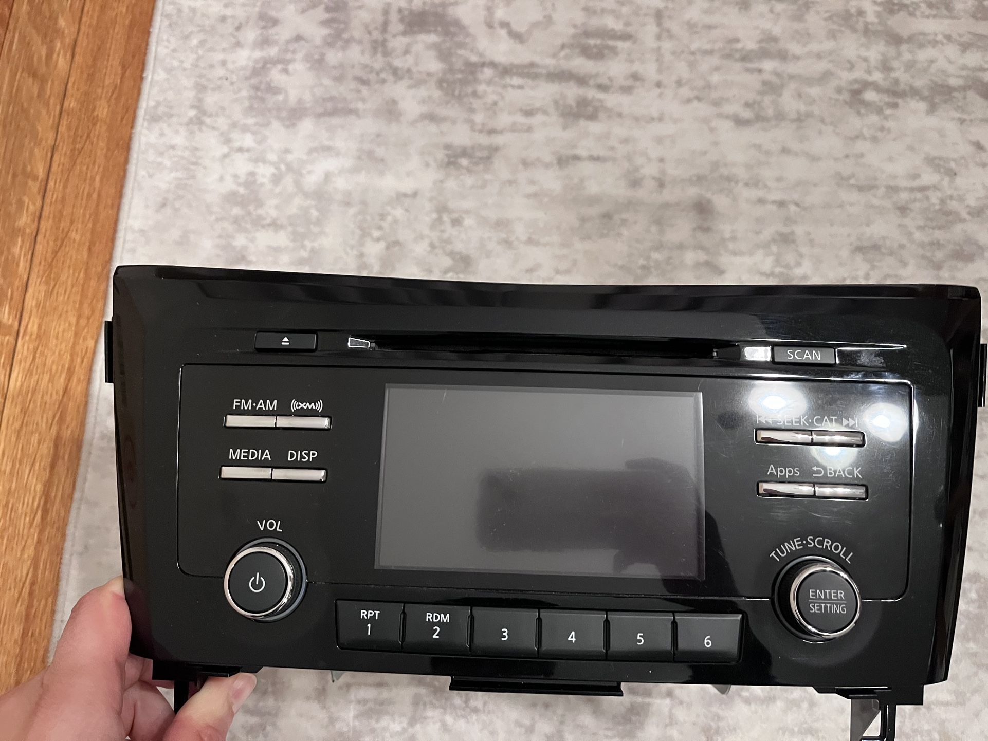 2016 Nissan Rogue Radio Stereo and CD player