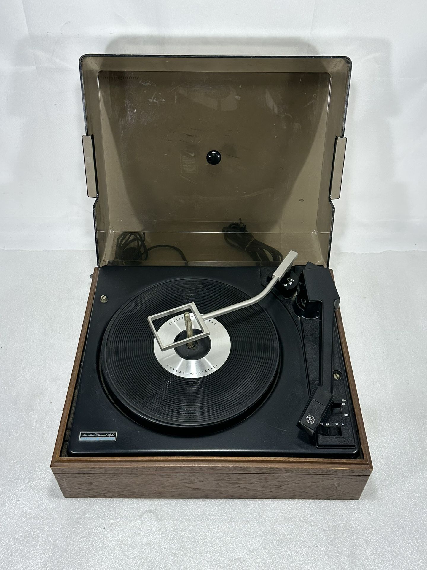 Vintage General Electric GE CA-240 H ~ 4-Speed Record Player Turntable UNTESTED