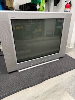 Sony Trinitron CRT television tv retro working