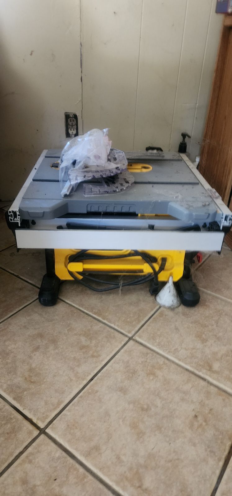 Dewalt Portable Jobsite Tablesaw (Stand Not Included)