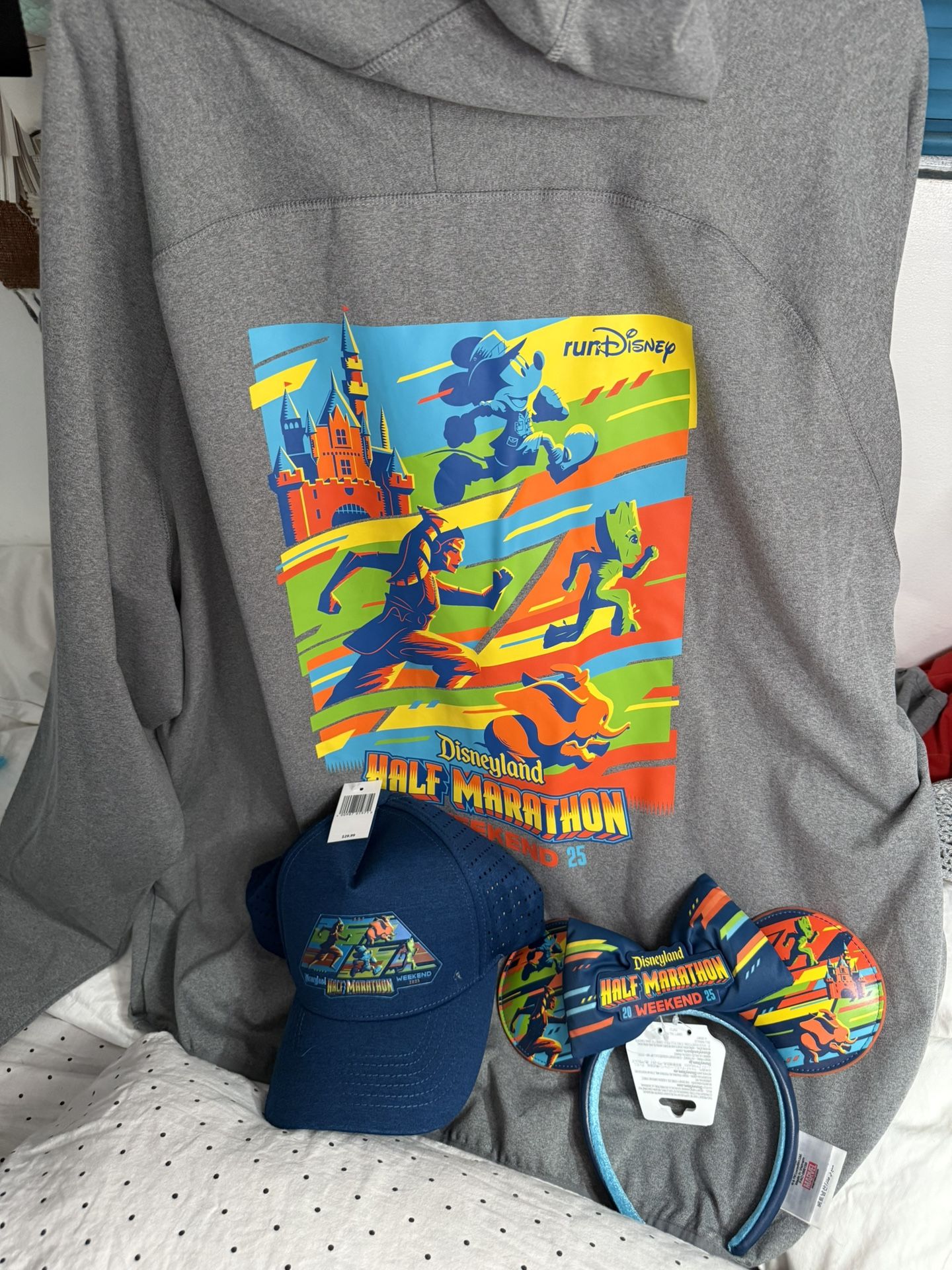 New With Tags 2025 run Disney Athletic Jacket , Hat And Ears