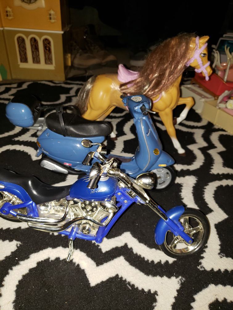 Bratz Motorcycle & Barbie Moped for Dolls