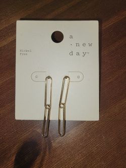 A New Day Gold Earings $1 New