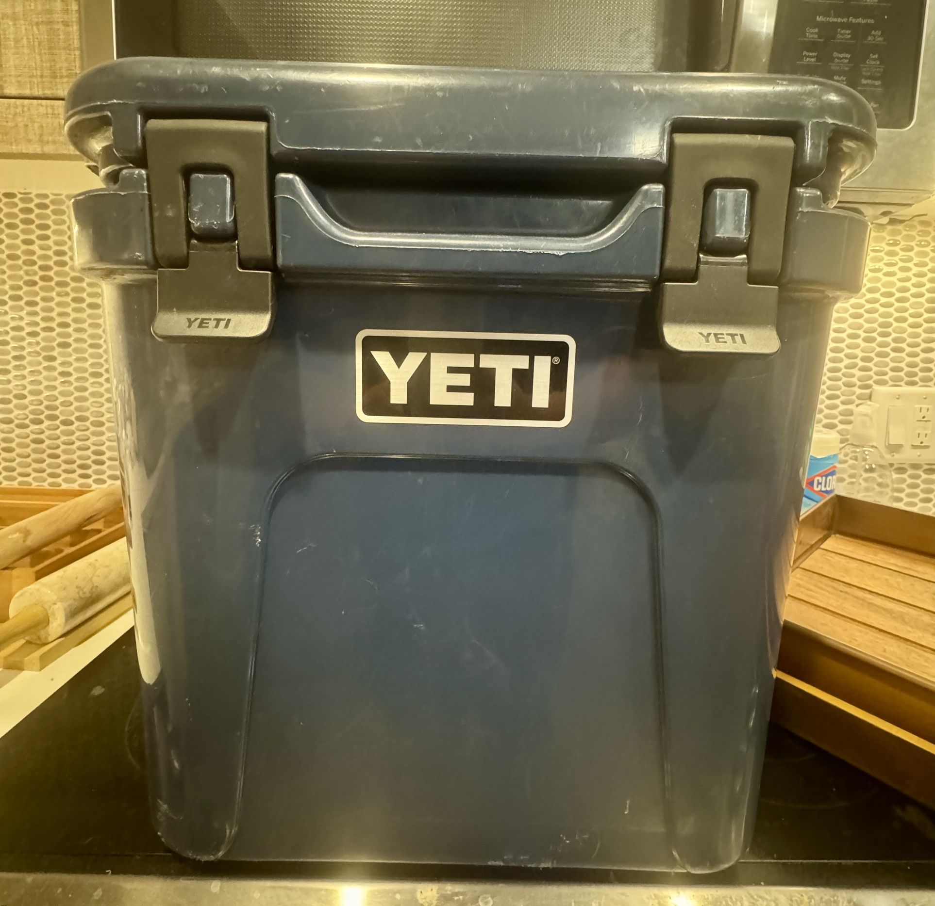 Yeti Cooler - Roadie 24