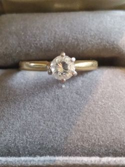 Vintage Diamond solitare half carat 18k