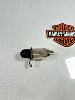 Genuine Harley-Davidson Road Glide Street Glide Charging Port #69200170, 2014-23.BEST OFFER WELCOME. SM9KNT0100