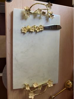 Never Used “Aram” Marble Cheeseboard and knife
