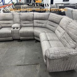 Free Delivery* Light Gray Plush Sectional Sofa Recliners!