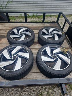 4 wheels off Volkswagen gti