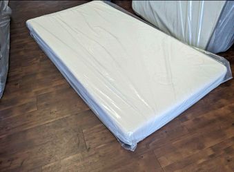 TWIN SIZE MATTRESS MEMORY FOAM  NEW  (NEVER USED)  (8” HEIGHT ) (WITH ZIPPER) (MEDIUM FIRM)