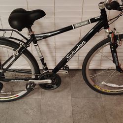 Schwinn Discover City Series (Like New)