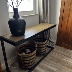 Beautiful Solid Acacia Wood and Metal Entryway Console Table Sofa Table