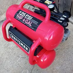 Excellent Condition Craftsman 125 PSI 4- Gallon Portable Air Compressor 