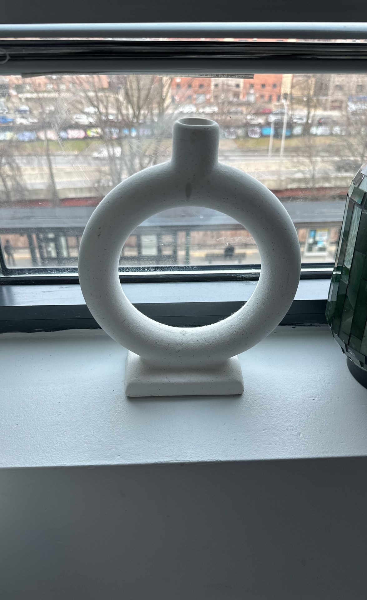Gunlar Modern White Ceramic Vase - Decorative Hollow Donut Floral Vase Home Decor Centerpieces, Flower Vase for Living Room, Kitchen, Office, Table, B