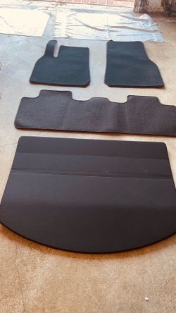 Carpet Mats  & Trunk Cover for Tesla Model Y. Mint condition