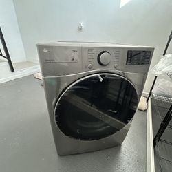 Brand New Washing Machine (paint Got On The Side Can Be Removed)