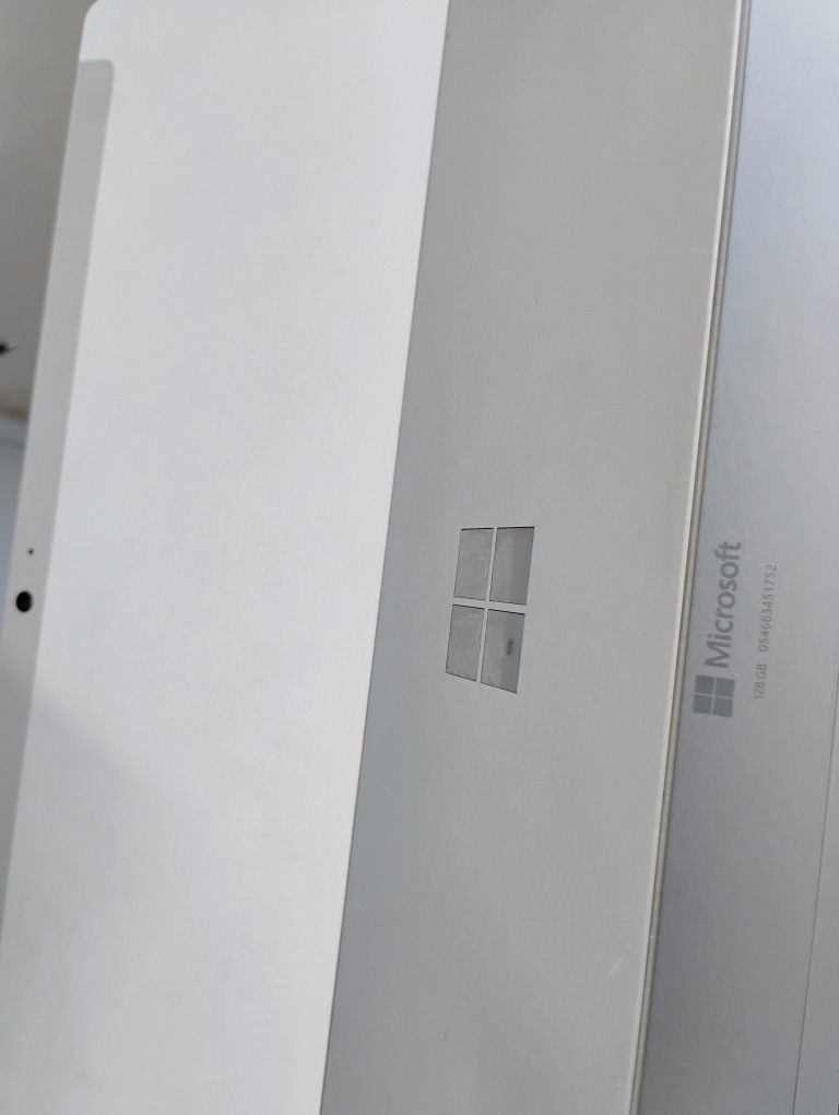 Microsoft Surfaces Pro, 8gb Ram 128gb