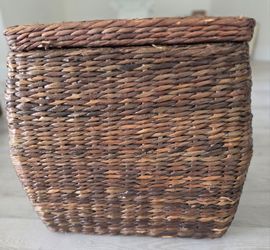 Wicker Strage Fully Lined Inside.