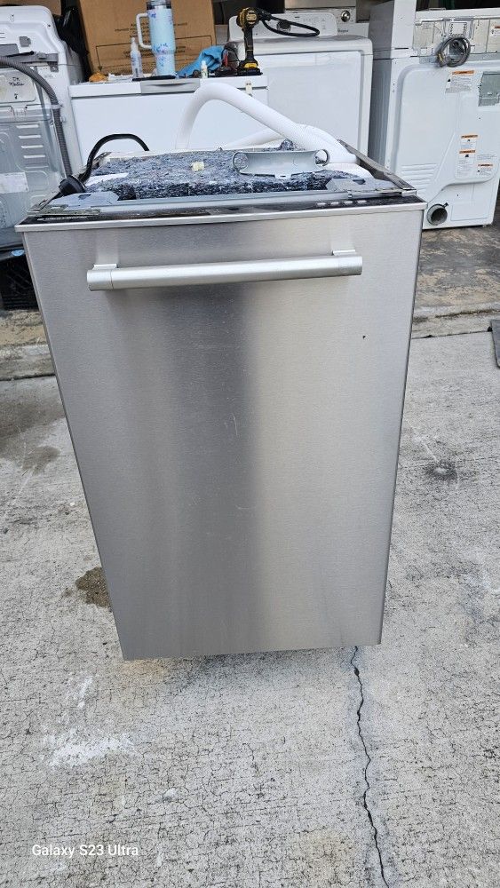 Dishwasher 18" Stainless Steel.