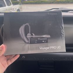 Voyager PRO UC - Bluetooth Headset 