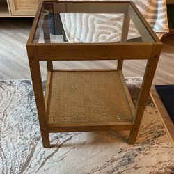 Beautiful Rattan End Table With Glass Top