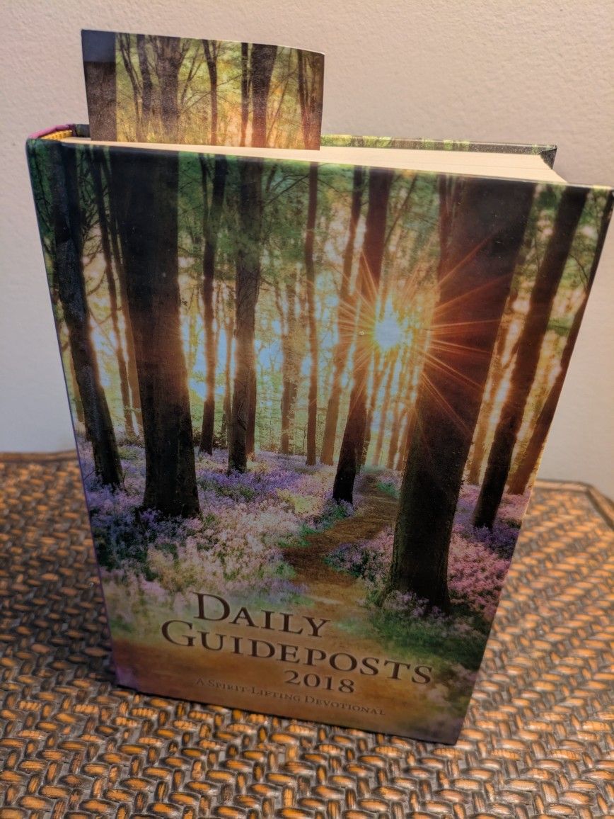 Daily Guideposts 2018 Hardcover Edition