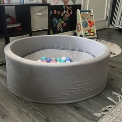 Ball pit