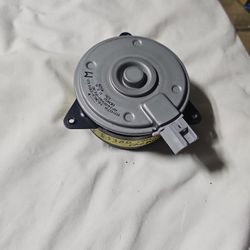 2005 LEXUS ES300 COOLING FAN MOTOR